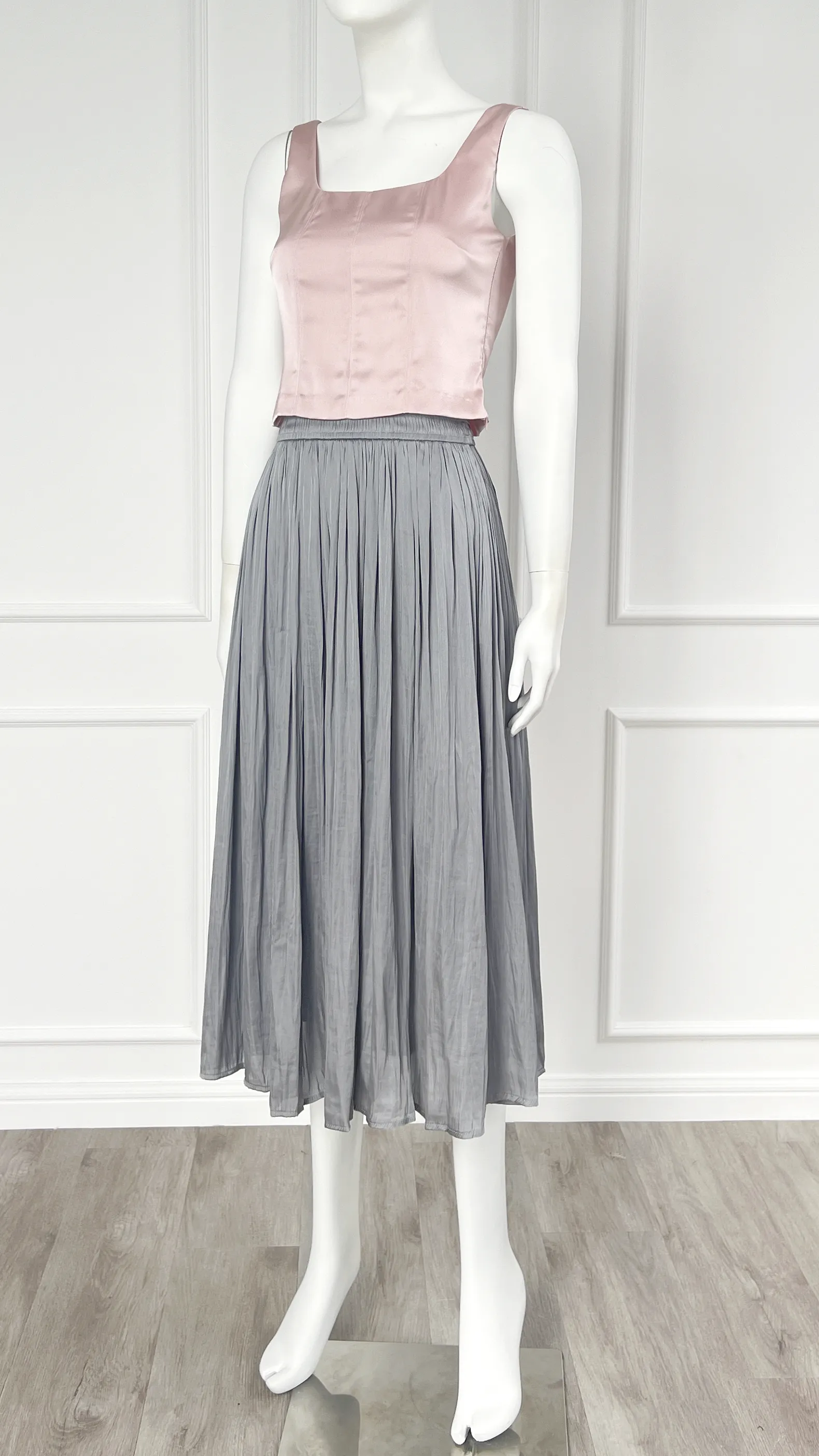 Delphia Silky Shine Long Flare Skirt