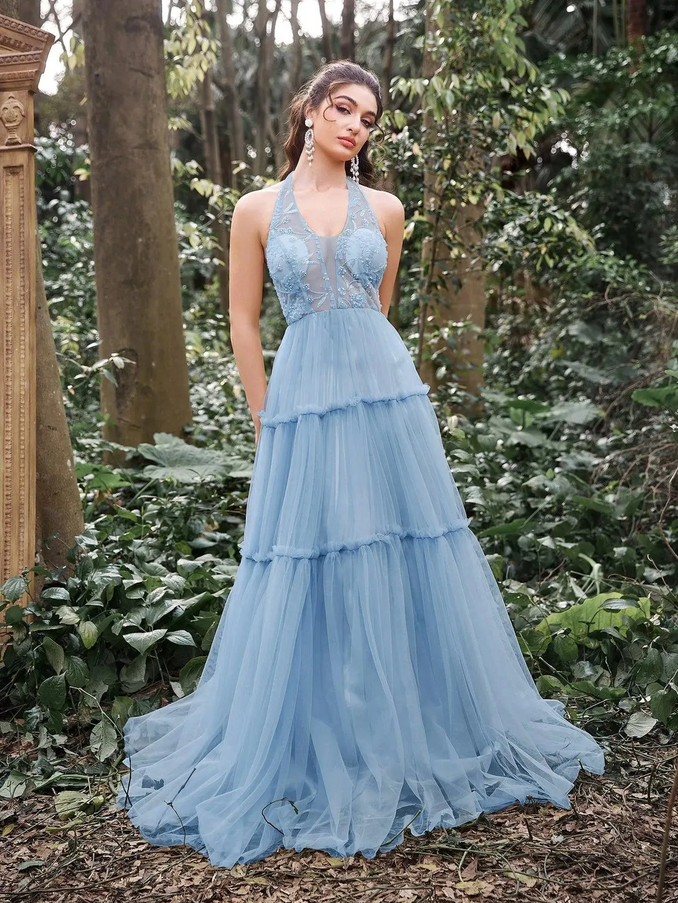 Gorgeous Applique Detail Halter Neck Tiered Tulle Prom Dress