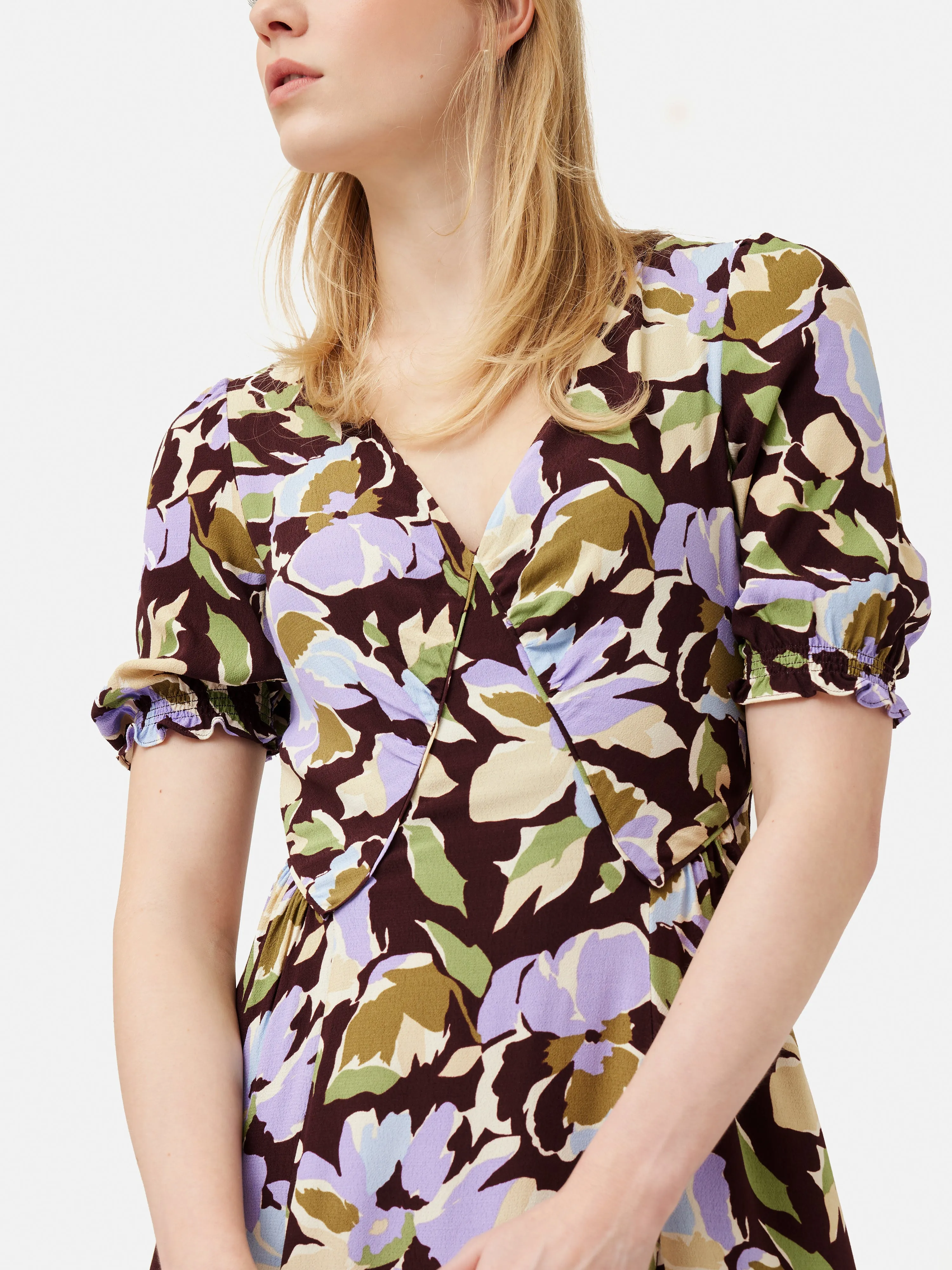 Graphic Pansy Crepe Tea Dress | Deep Plum