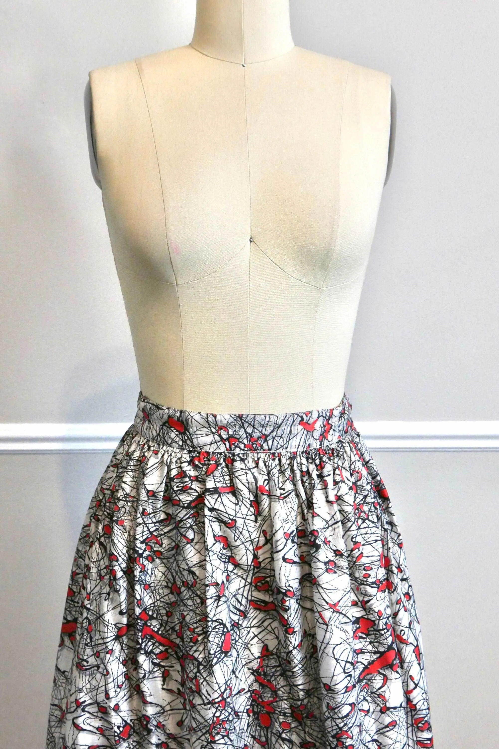 ON SALE Vintage 1950s Circle Skirt / 50s retro Jackson Pollock print Silver full skirt holiday party size XS S