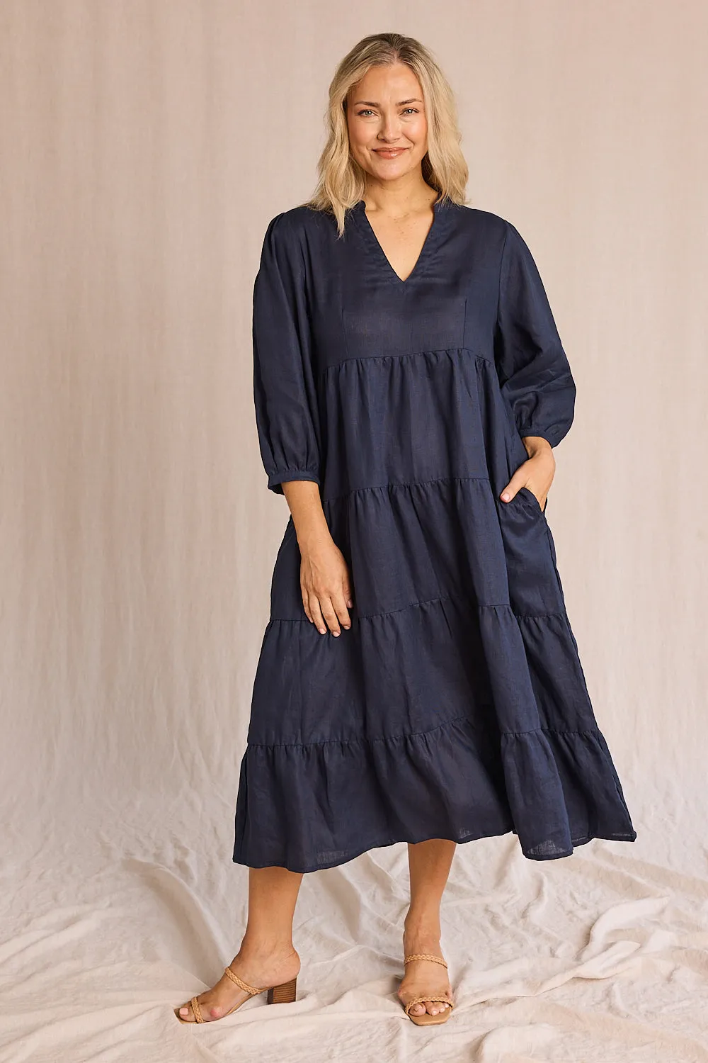 Sabre Linen V-Neck Dress in Navy